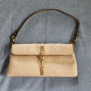 Elegant Tan Shoulder Bag
